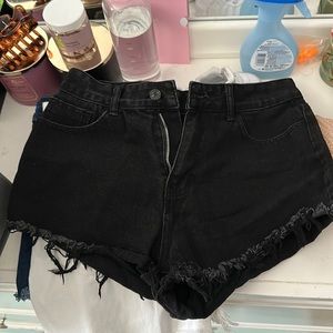 Shein fire shorts never worn